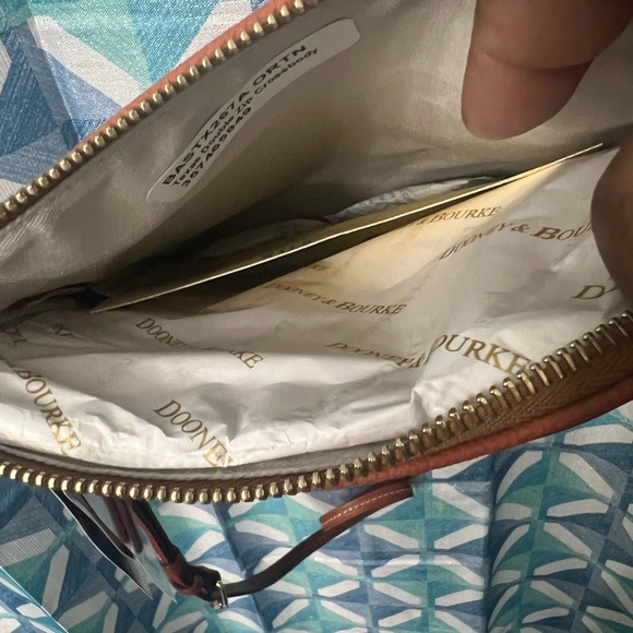 NWT Dooney & Burke Crossbody College Edition UT. - Picture 6 of 6